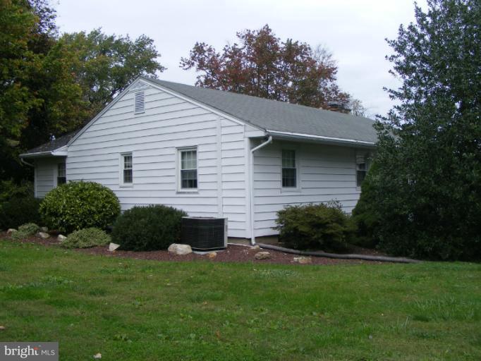 118 Theodore Road Port Deposit, MD 21904 - Photo 9 of 28 Right side