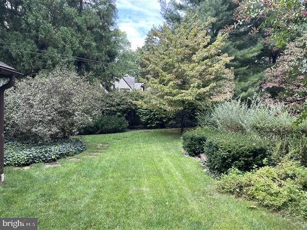 1299 Hillside Drive Lancaster, PA 17603 - Photo 11 of 14