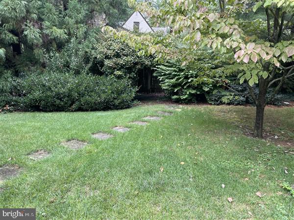 1299 Hillside Drive Lancaster, PA 17603 - Photo 13 of 14