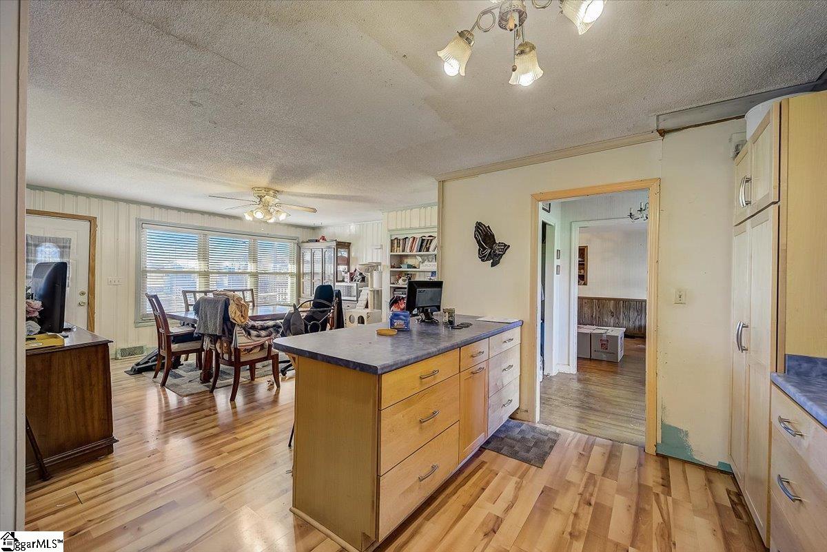 951 Mize Road Belton, SC 29627 - Photo 15 of 35