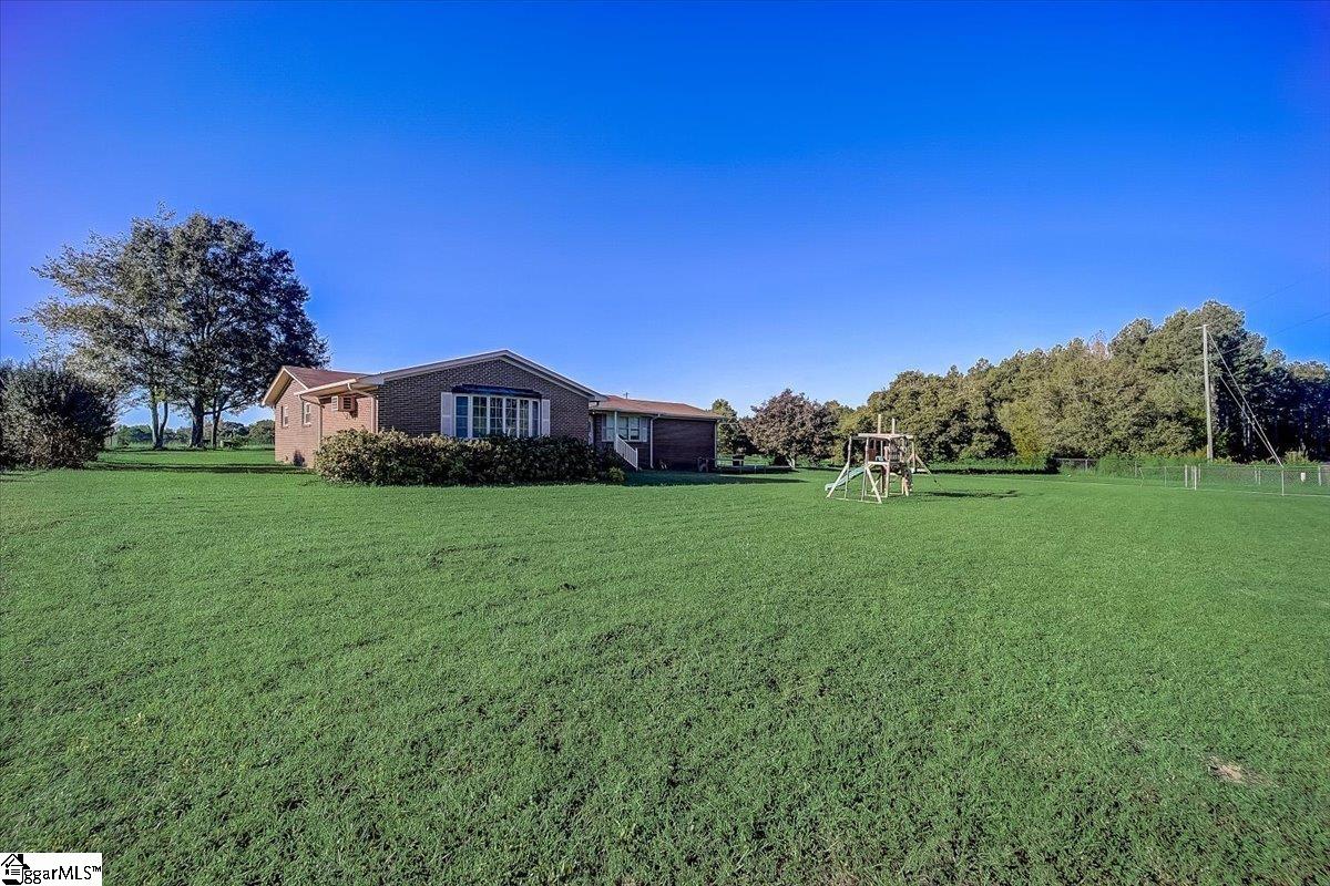951 Mize Road Belton, SC 29627 - Photo 3 of 35