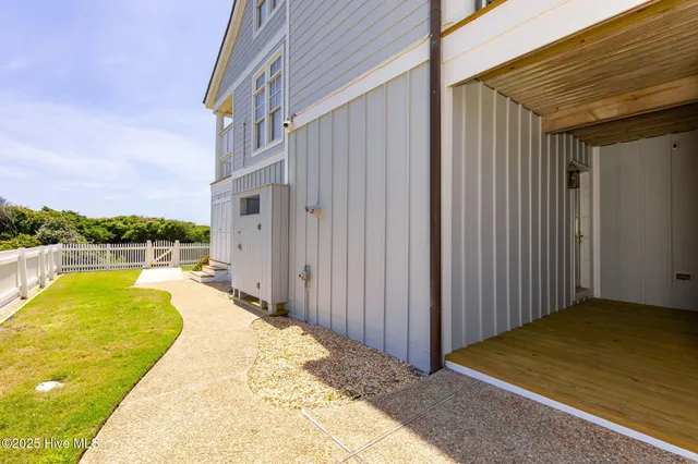 $2,550,000 | 125 Roosevelt Drive, Pine Knoll Shores, NC 28512