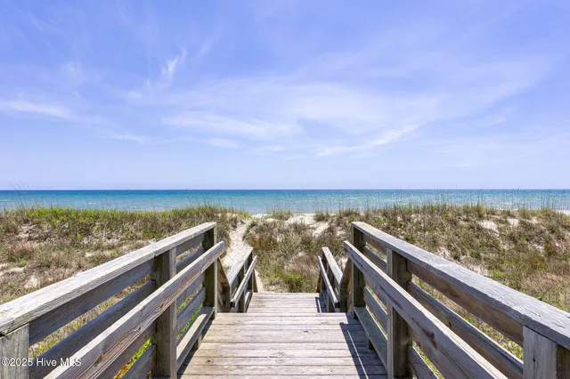 $2,550,000 | 125 Roosevelt Drive, Pine Knoll Shores, NC 28512