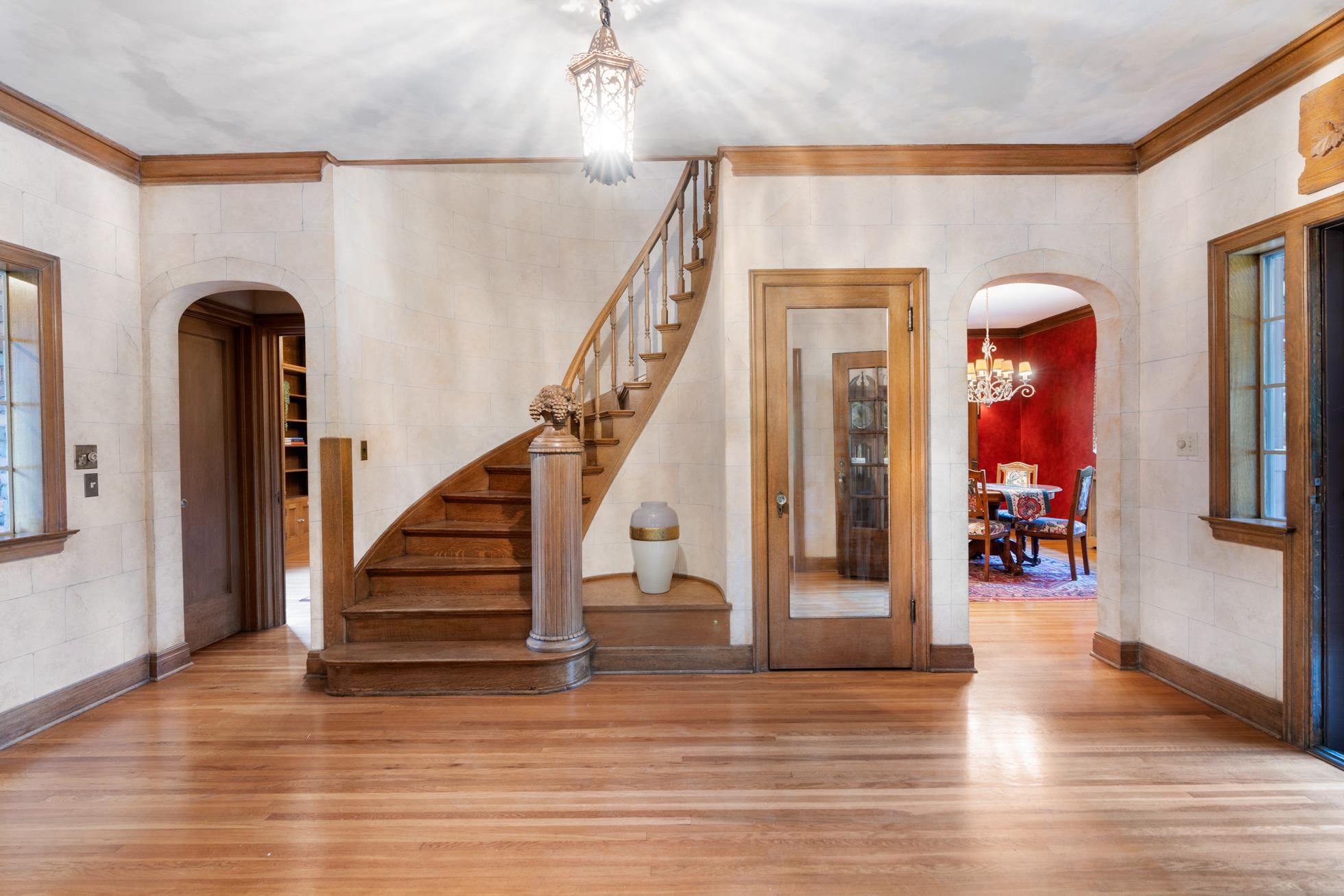 1006 East Overbluff Road Spokane, WA 99203 - Photo 8 of 28 Gallery Image 8