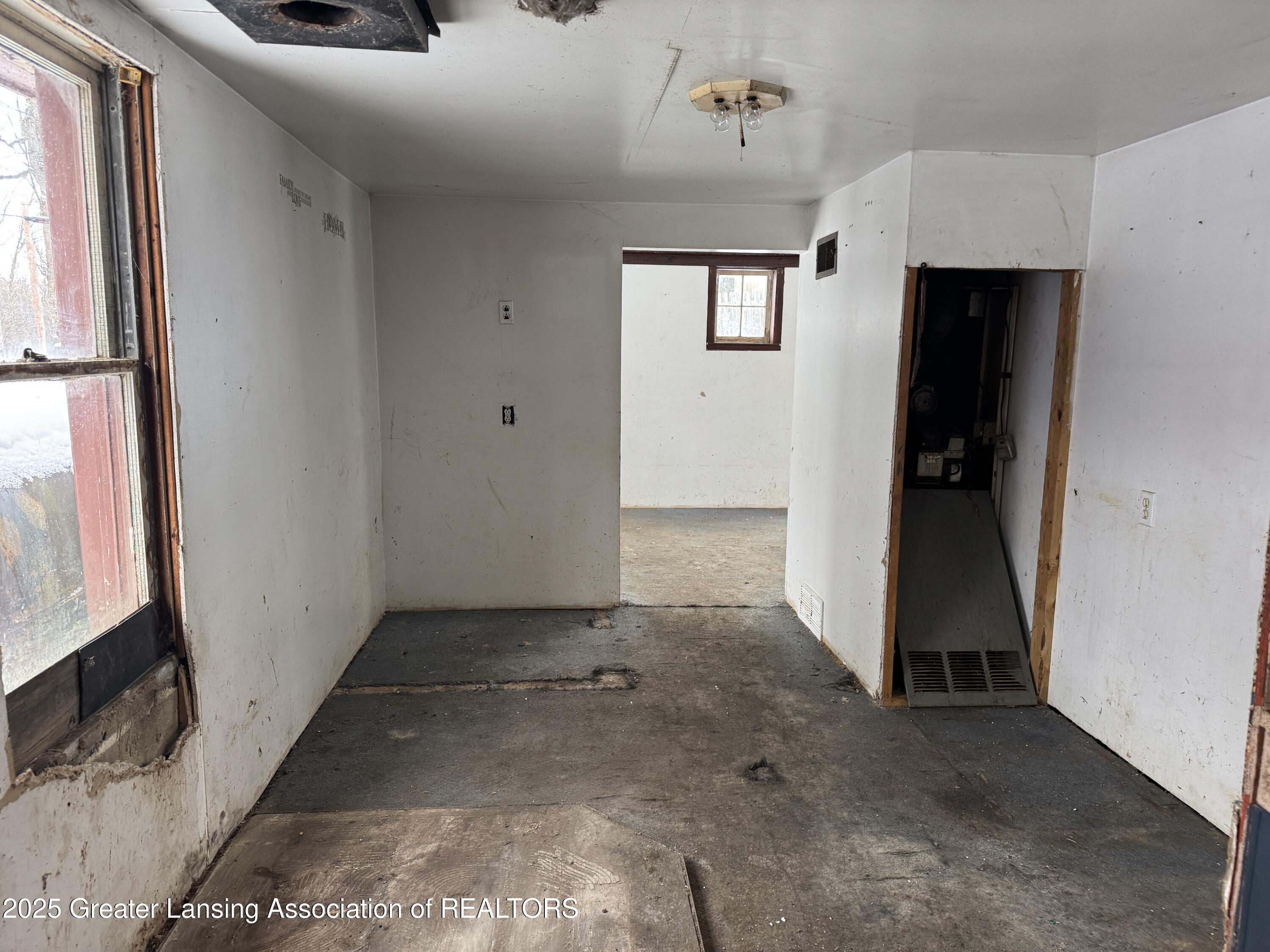 1909 Perrine Road Rives Junction, MI 49277 - Photo 5 of 24 Photo Feb 20 2025, 2 57 52 PM
