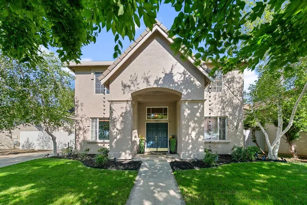 $817,000 | 9331 Lakepoint Drive, Elk Grove, CA 95758