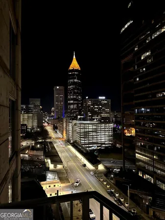 $1,995 | 400 West Peachtree Street Northwest, Unit 1412, Atlanta, GA 30308