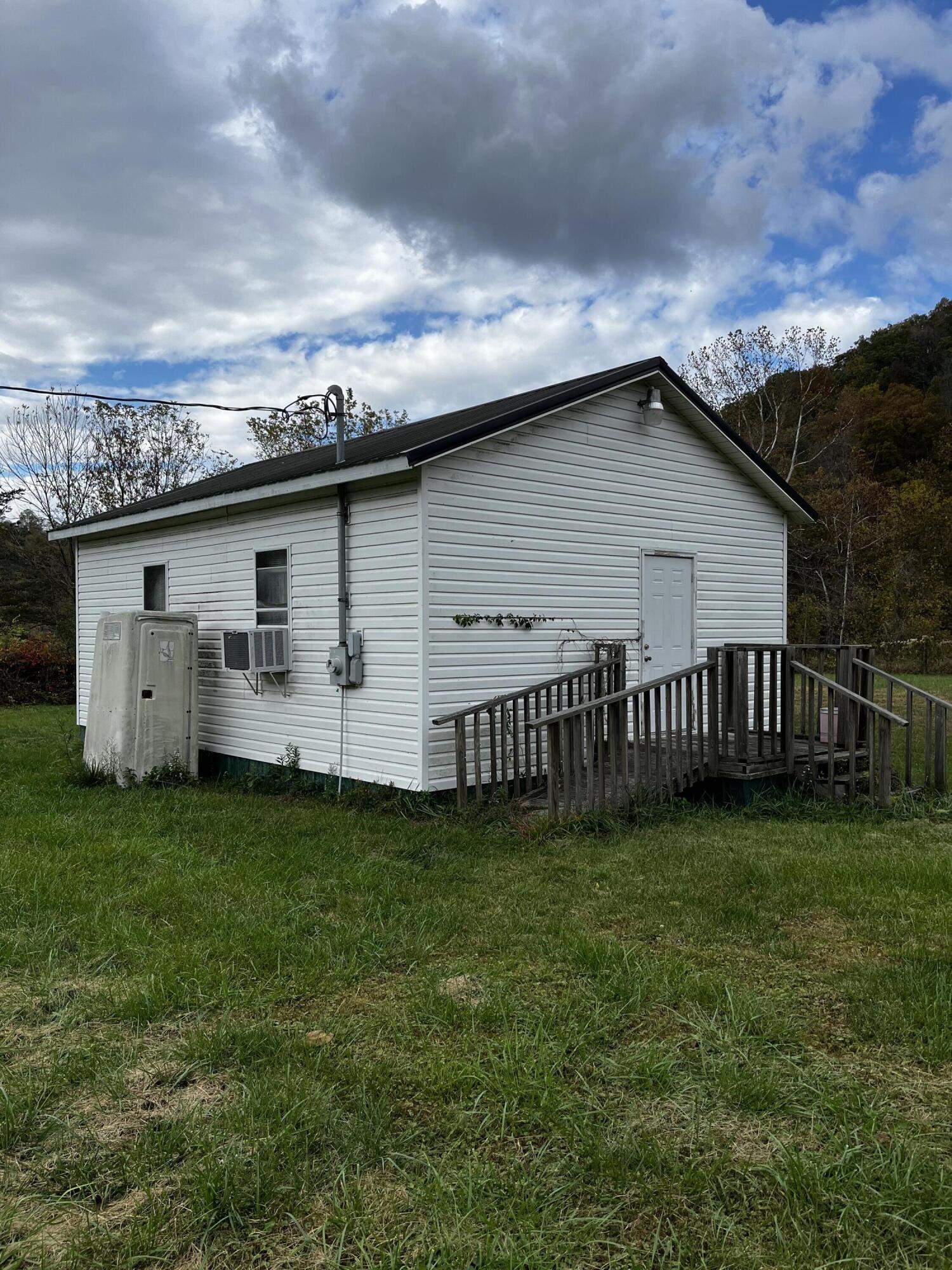 4448 Wildie Road Mount Vernon, KY 40456 - Photo 27 of 33 IMG_1219