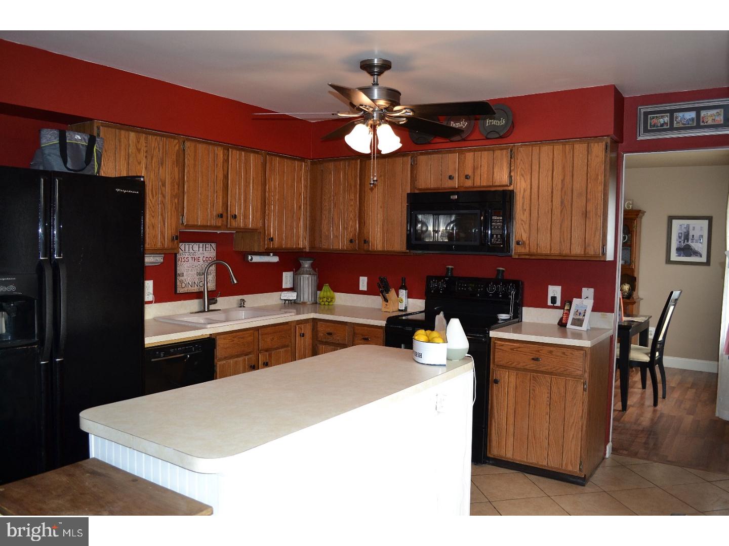 4508 Farming Ridge Boulevard Reading, PA 19606 - Photo 14 of 25 Kitchen