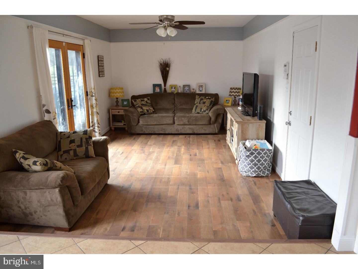 4508 Farming Ridge Boulevard Reading, PA 19606 - Photo 10 of 25 Family Room
