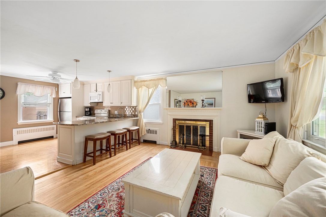 3 Barbara Street Newport, RI 02840 - Photo 4 of 47
