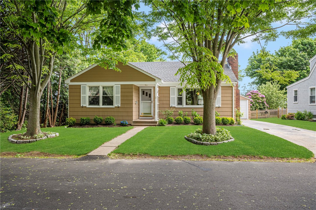 3 Barbara Street Newport, RI 02840 - Photo 41 of 47