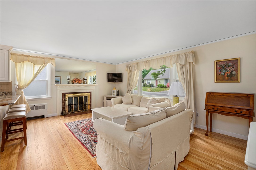 3 Barbara Street Newport, RI 02840 - Photo 6 of 47