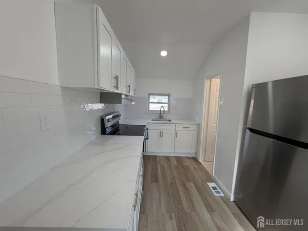 $2,000 | 226 Outlook Boulevard, Keyport, NJ 07735