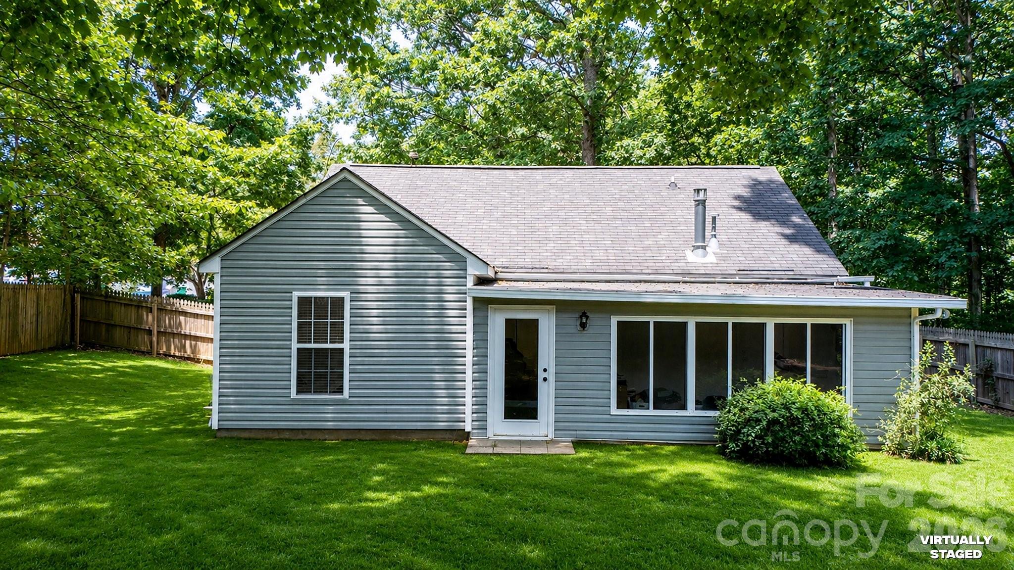 5050 Gibbons Link Road Charlotte, NC 28269 - Photo 26 of 29