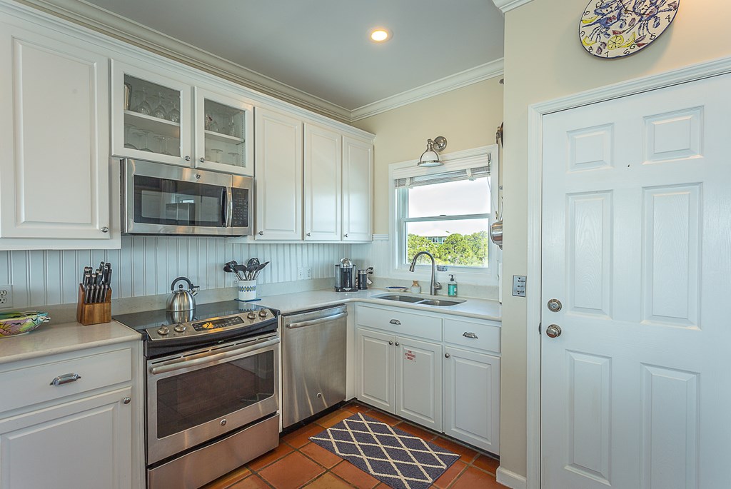 2000 Tarpon Lane Eastpoint, FL 32328 - Photo 12 of 59