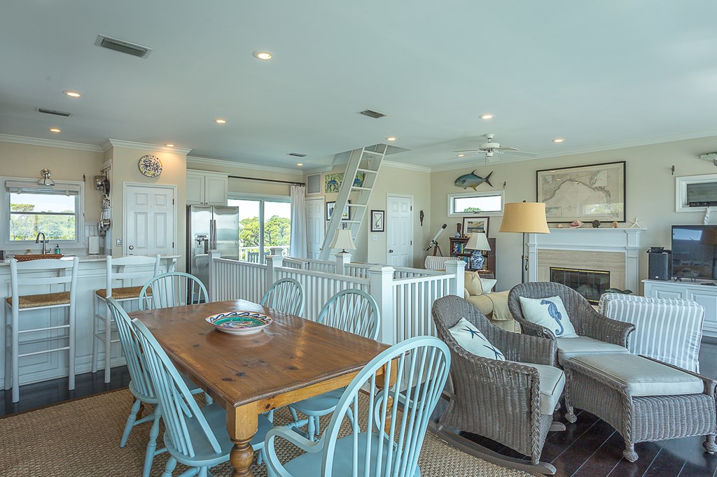 2000 Tarpon Lane Eastpoint, FL 32328 - Photo 14 of 59