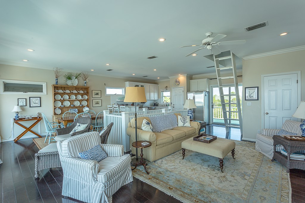 2000 Tarpon Lane Eastpoint, FL 32328 - Photo 4 of 59