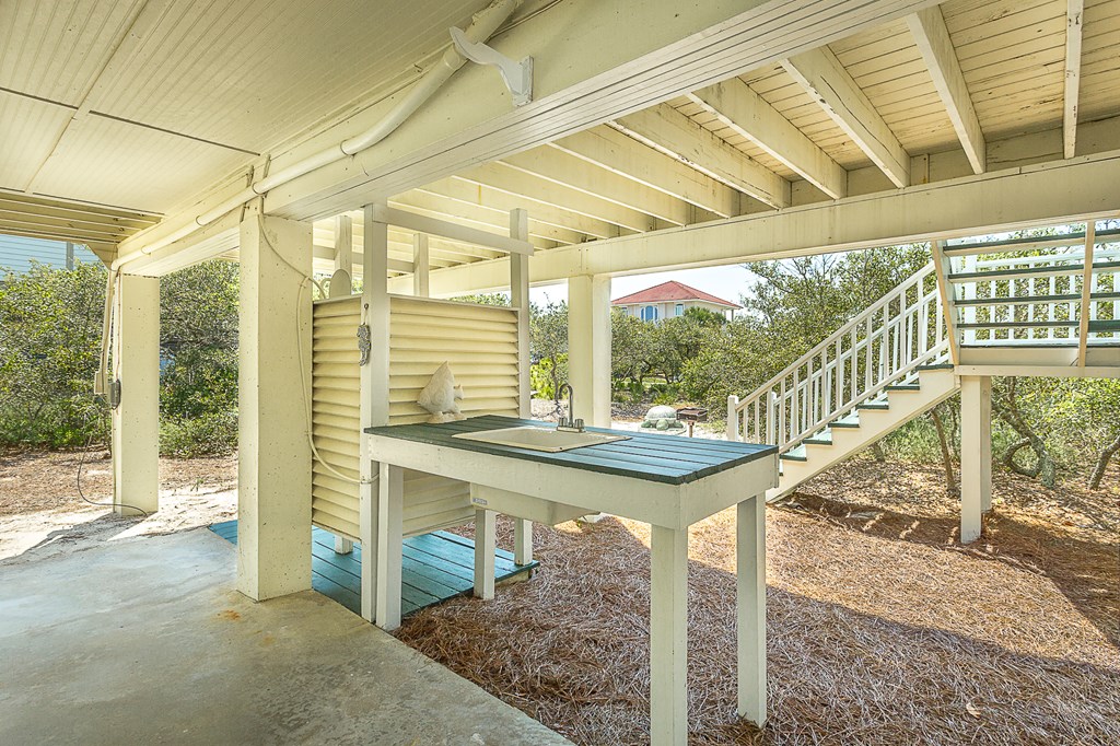 2000 Tarpon Lane Eastpoint, FL 32328 - Photo 47 of 59
