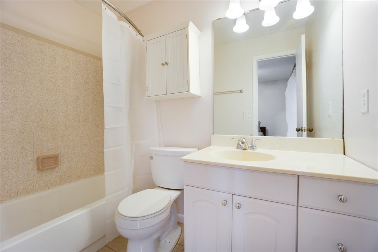 7204 Southwest 17th Place Gainesville, FL 32607 - Photo 11 of 21 Gallery Image 11