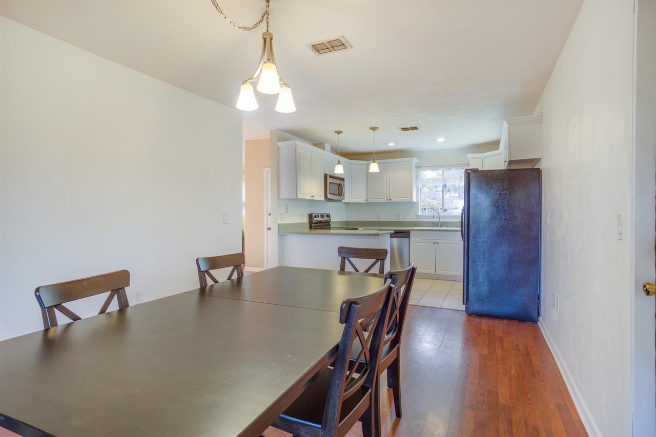 7204 Southwest 17th Place Gainesville, FL 32607 - Photo 4 of 21 Gallery Image 4