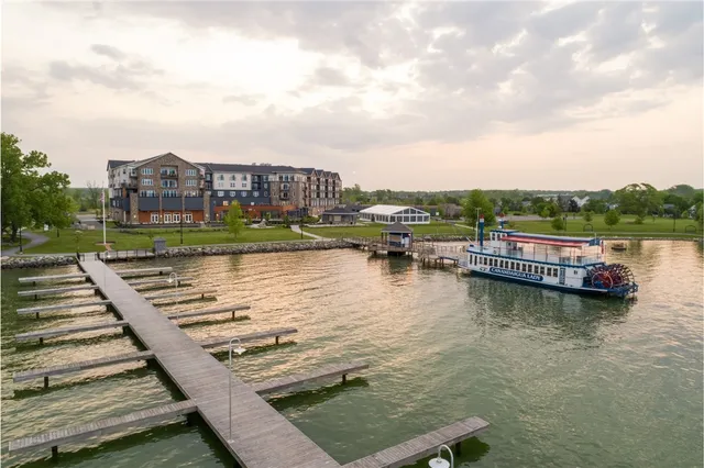 $399,900 | 205 Lakeshore Drive, Unit 502, Canandaigua City, NY 14424