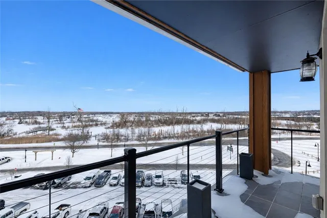 $399,900 | 205 Lakeshore Drive, Unit 502, Canandaigua City, NY 14424