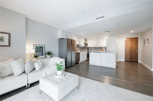 $399,900 | 205 Lakeshore Drive, Unit 502, Canandaigua City, NY 14424