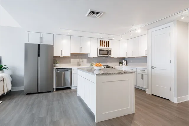 $399,900 | 205 Lakeshore Drive, Unit 502, Canandaigua City, NY 14424