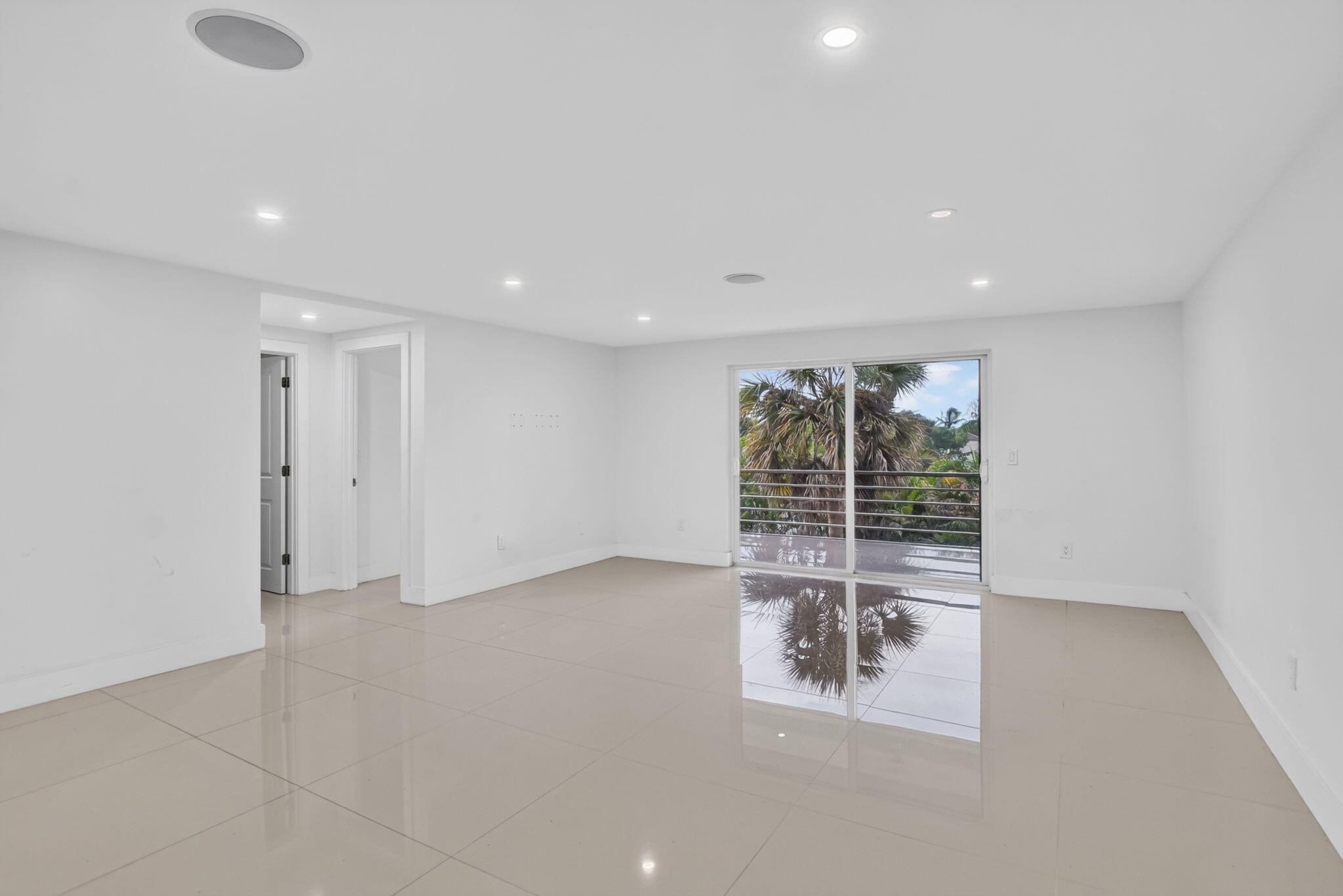 10110 Boca Entrada Boulevard, Unit 305 Boca Raton, FL 33428 - Photo 9 of 33 8-web-or-mls-DSC_2259