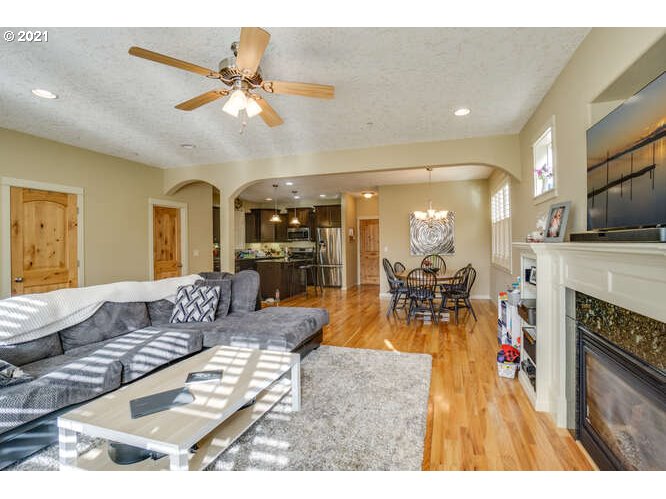 3528 Northeast Franklin Loop Camas, WA 98607 - Photo 16 of 31 Gallery Image 16