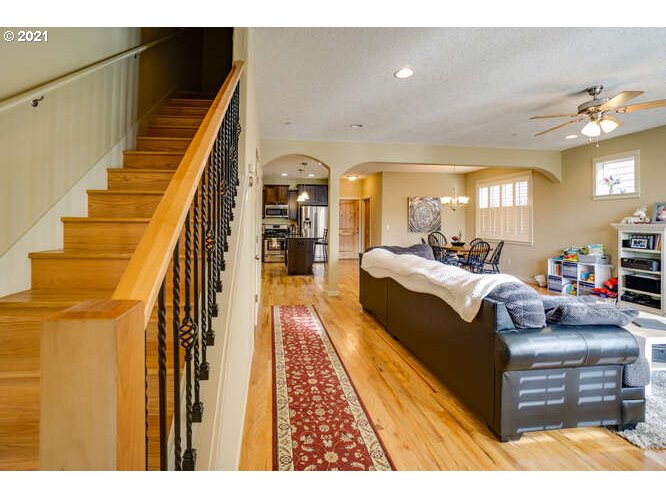 3528 Northeast Franklin Loop Camas, WA 98607 - Photo 8 of 31 Gallery Image 8