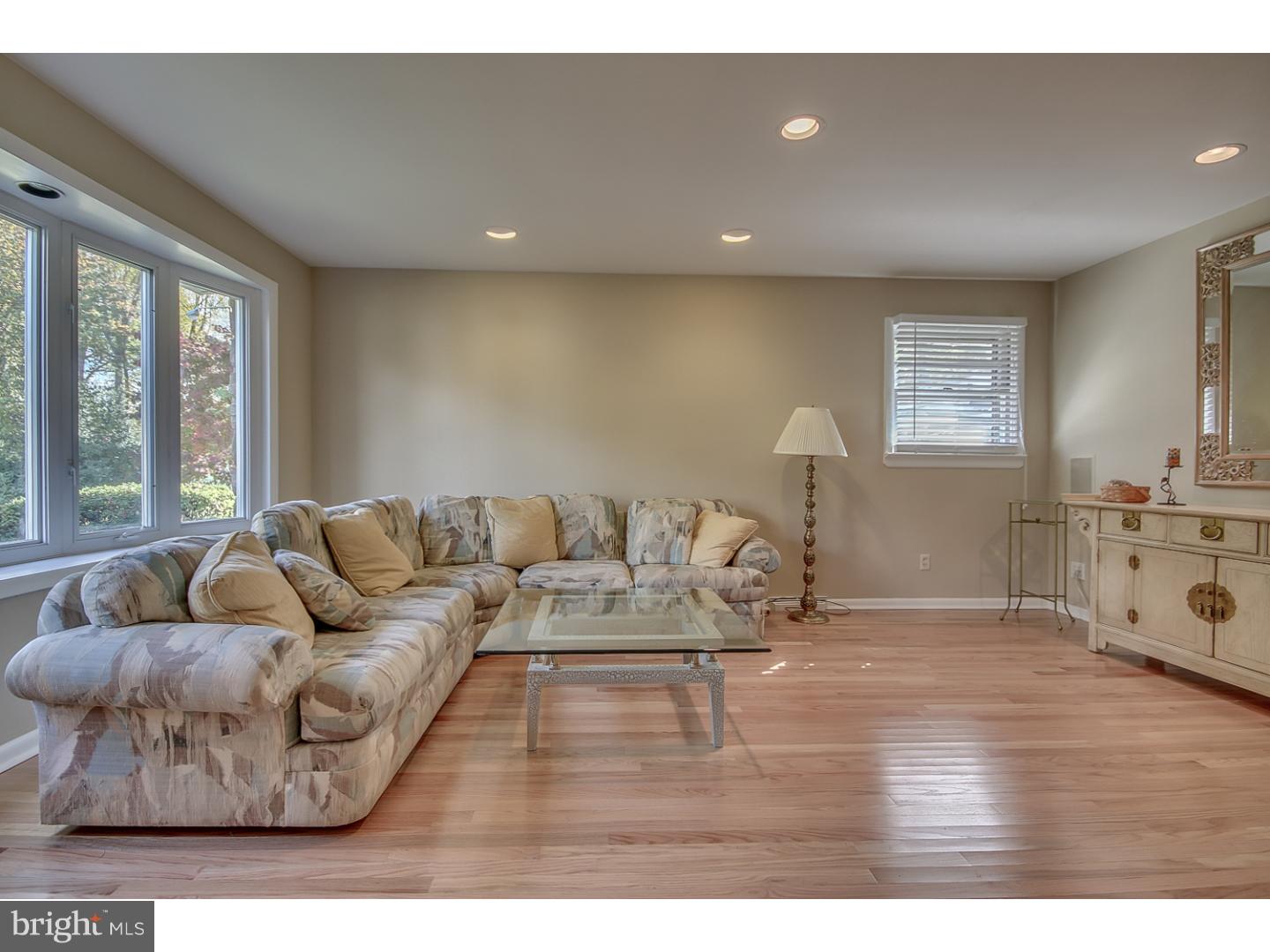 253 Buckboard Road Willow Grove, PA 19090 - Photo 3 of 21 Gallery Image 3