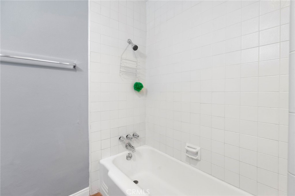 3068 Panorama Road, Unit C Riverside, CA 92506 - Photo 17 of 26