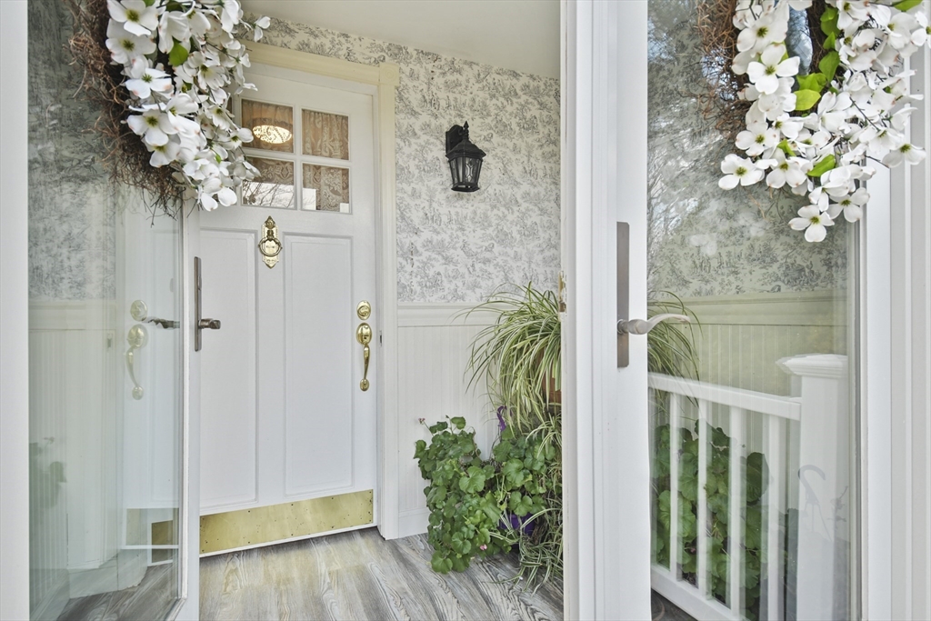88 Fairview Road Lunenburg, MA 01462 - Photo 3 of 41 Gallery Image 3