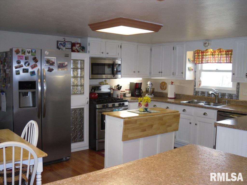 301 Camp Street Iuka, IL 62849 - Photo 11 of 34 Gallery Image 11