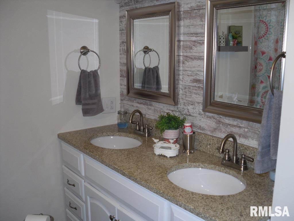 301 Camp Street Iuka, IL 62849 - Photo 26 of 34 Gallery Image 26