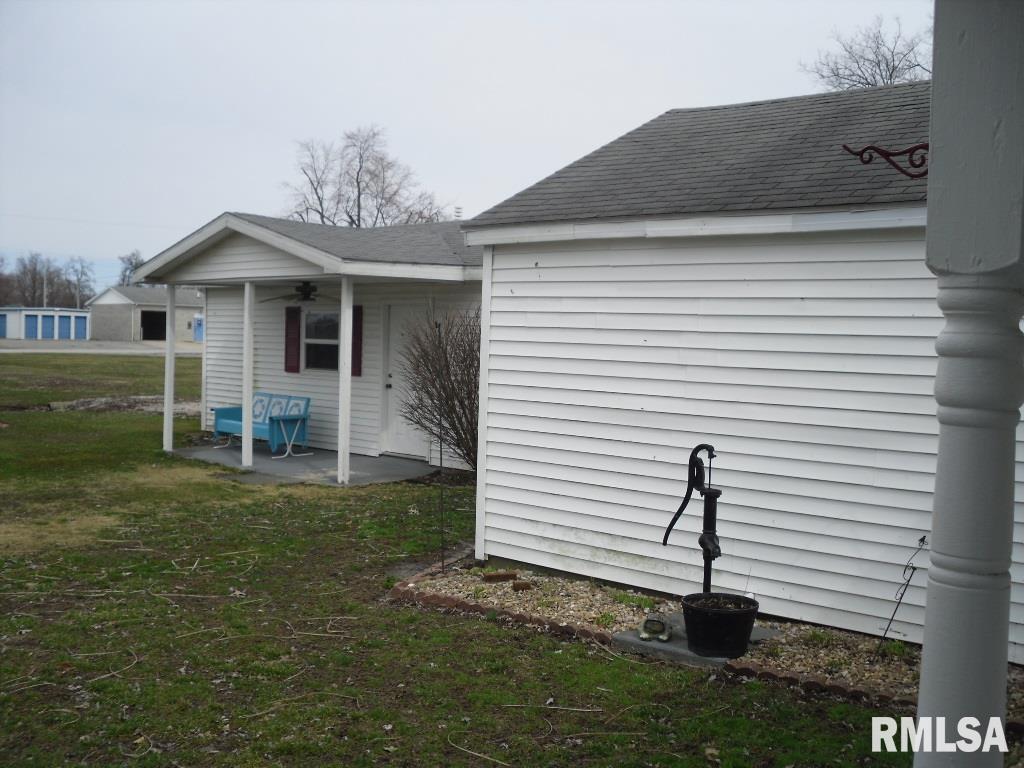 301 Camp Street Iuka, IL 62849 - Photo 9 of 34 Gallery Image 9