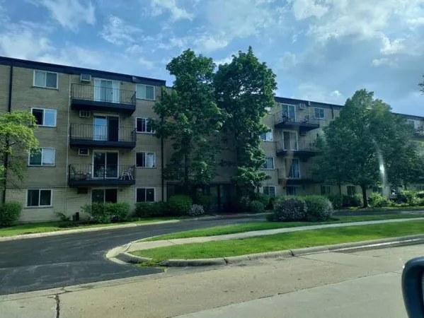 $1,600 | 2515 East Olive Street, Unit 3D, Arlington Heights, IL 60004
