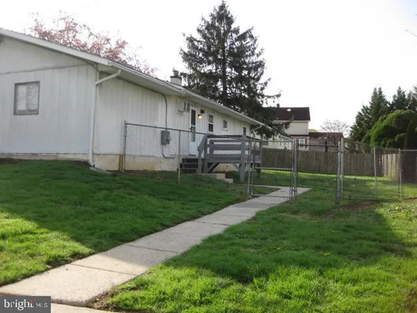 $319,000 | 2840 3rd Avenue, Marcus Hook, PA 19061