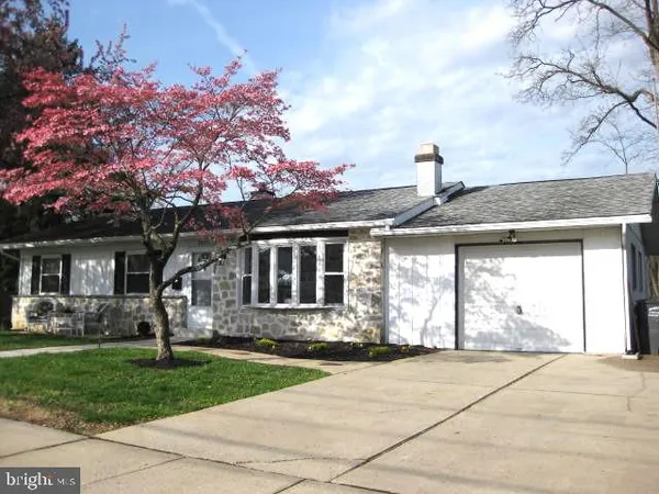 $319,000 | 2840 3rd Avenue, Marcus Hook, PA 19061