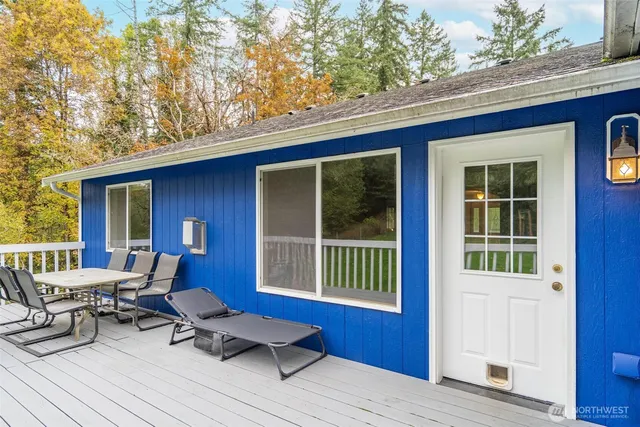 a building outdoor space with patio furniture