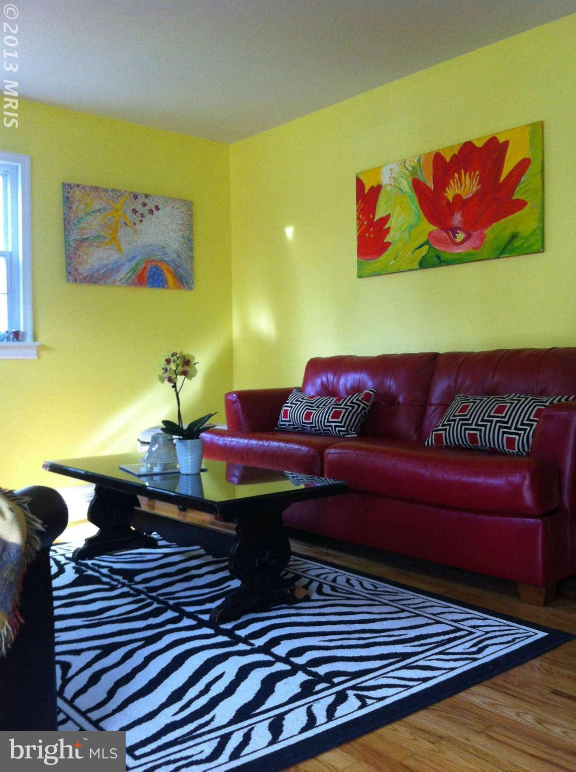 123 North Longcross Road Linthicum, MD 21090 - Photo 5 of 22 a living room with furniture and a rug