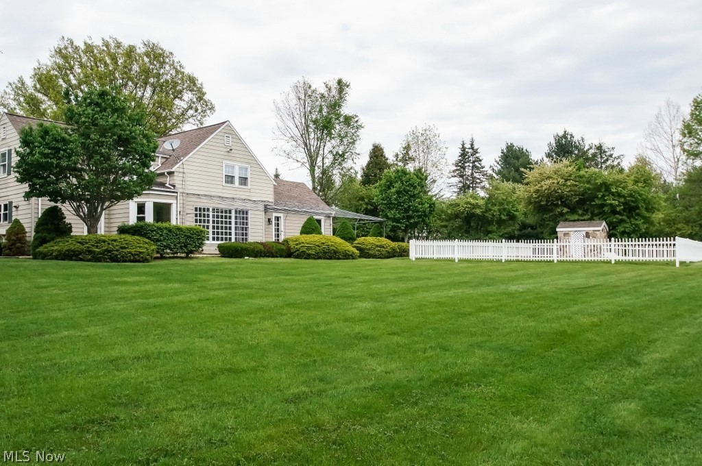 15075 Russell Road Chagrin Falls, OH 44022 - Photo 21 of 25 Gallery Image 21
