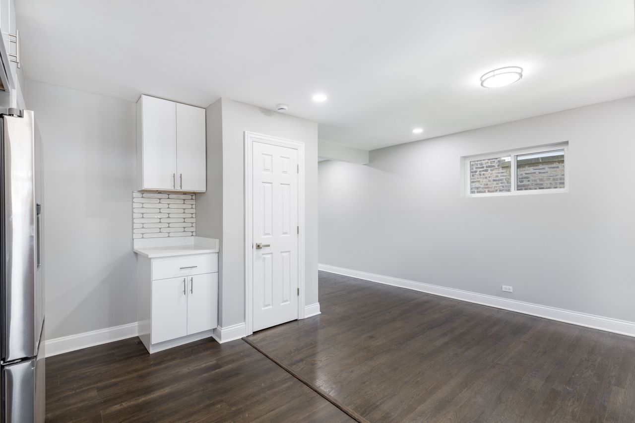 142 Callan Avenue Evanston, IL 60202 - Photo 5 of 17