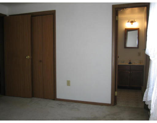 889 Piper Road West Springfield, MA 01089 - Photo 12 of 21