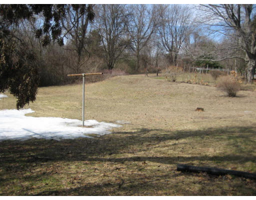 889 Piper Road West Springfield, MA 01089 - Photo 6 of 21