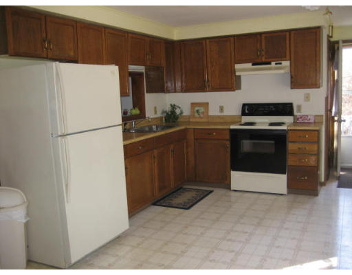 889 Piper Road West Springfield, MA 01089 - Photo 7 of 21
