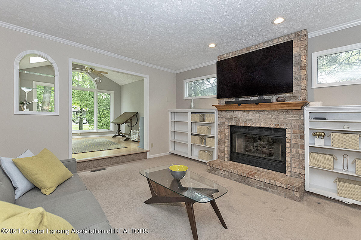 2529 Dustin Road Okemos, MI 48864 - Photo 16 of 43 15