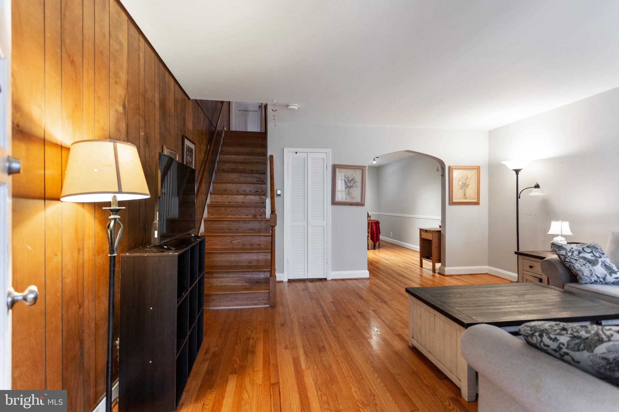 1045 Elm Road Baltimore, MD 21227 - Photo 3 of 17